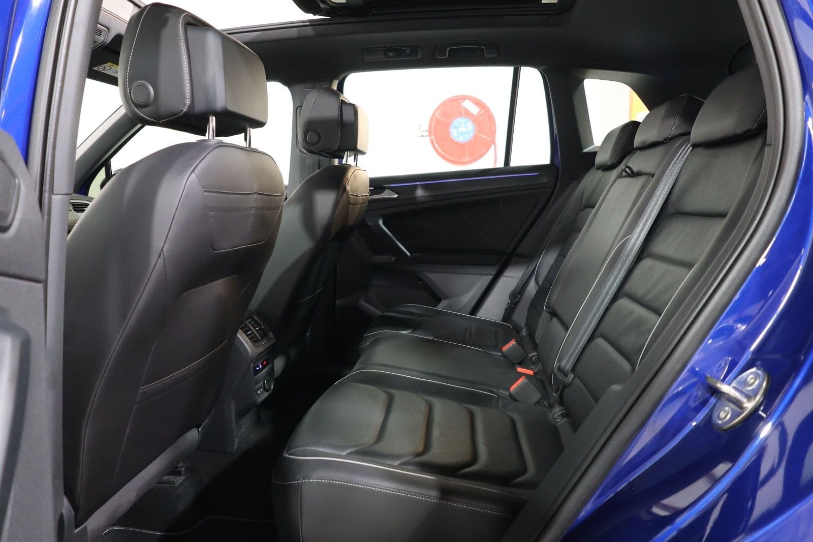 2021 Volkswagen Tiguan R-Line  - Thumbnail 15
