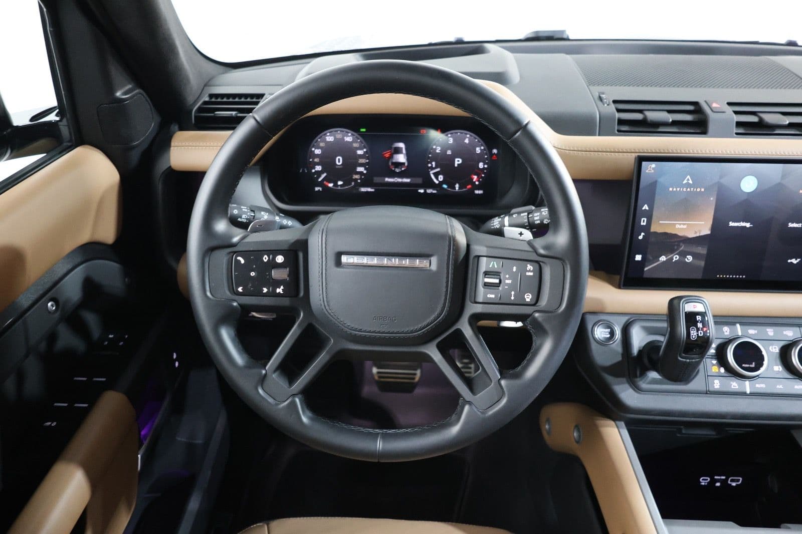2025 Land Rover Defender 110 V8 Edition P525 GCC Specs - Thumbnail 23