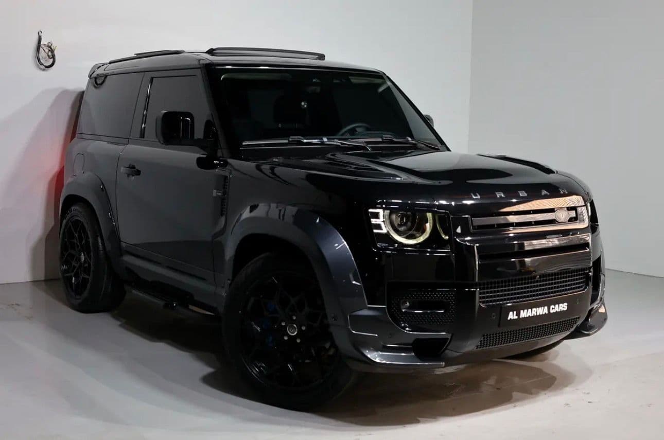 2023 Land Rover Defender 90 SE P 400  -GCC-spec vehicle  -Under warranty & service - Image 1