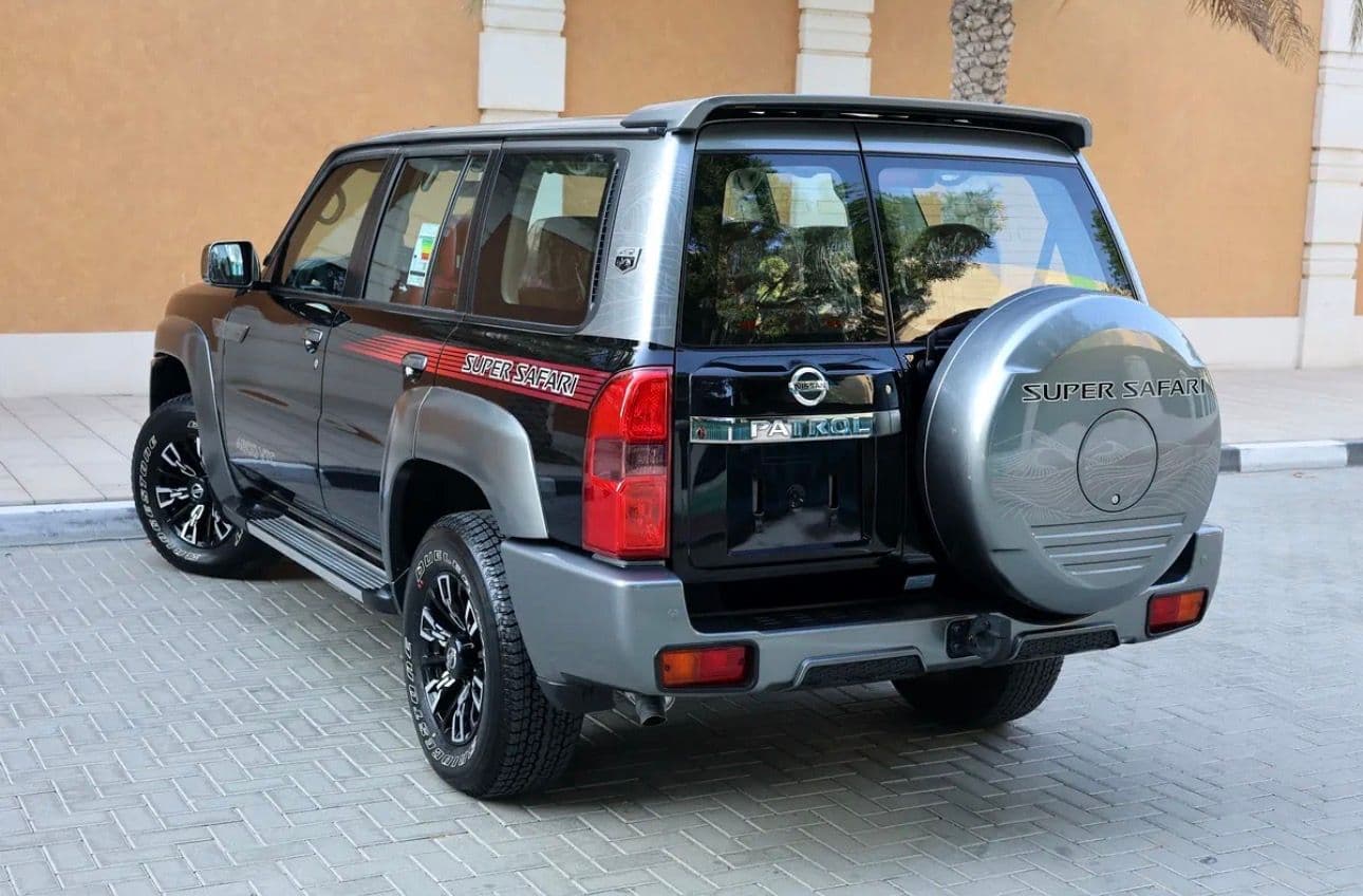  2024 Nissan Patrol Super Safari Al Ostoura edition-15000KM-gcc specs - Thumbnail 3