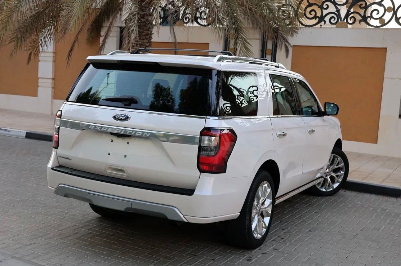 Ford Expedition-Platinum 3.5L  -96000 KM   -GCC SPECS - Thumbnail 4