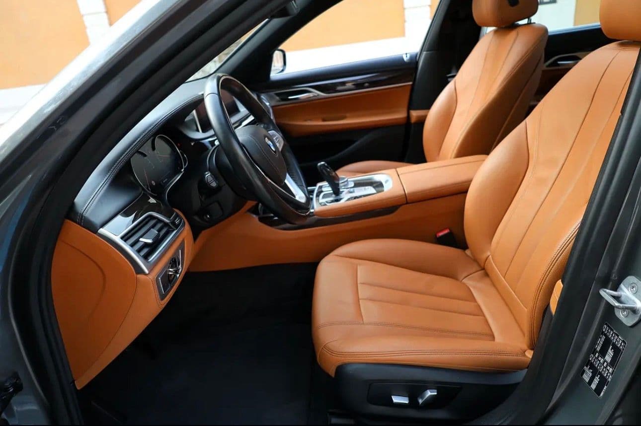 BMW 7 SERIES-730LI-2019 - Mileage 112000KM - Excellent Condition - GCC Specifications - Thumbnail 9