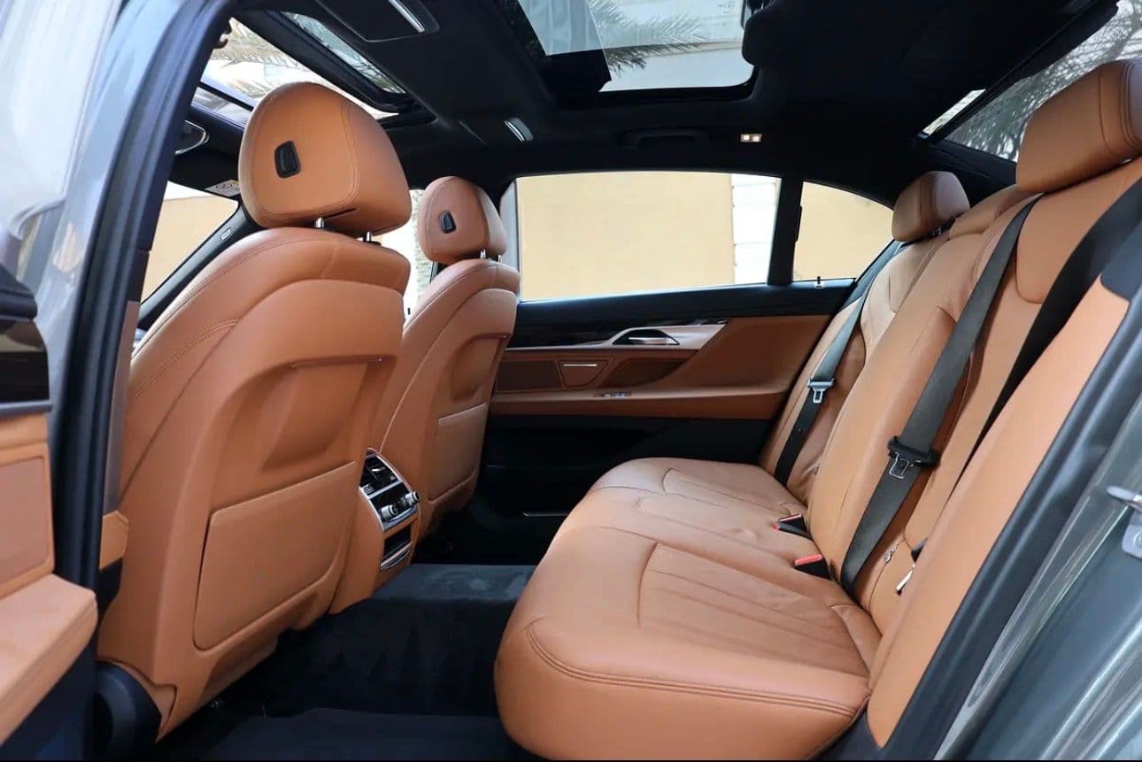 BMW 7 SERIES-730LI-2019 - Mileage 112000KM - Excellent Condition - GCC Specifications - Thumbnail 16
