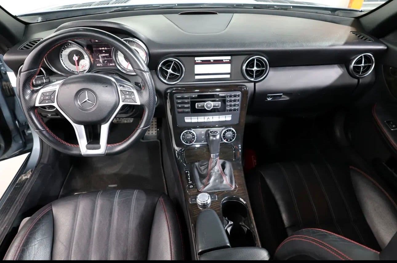 2012 Mercedes-Benz SLK 200 BlueEFFICIENCY -GCC specifications -Pristine condition  - Thumbnail 9