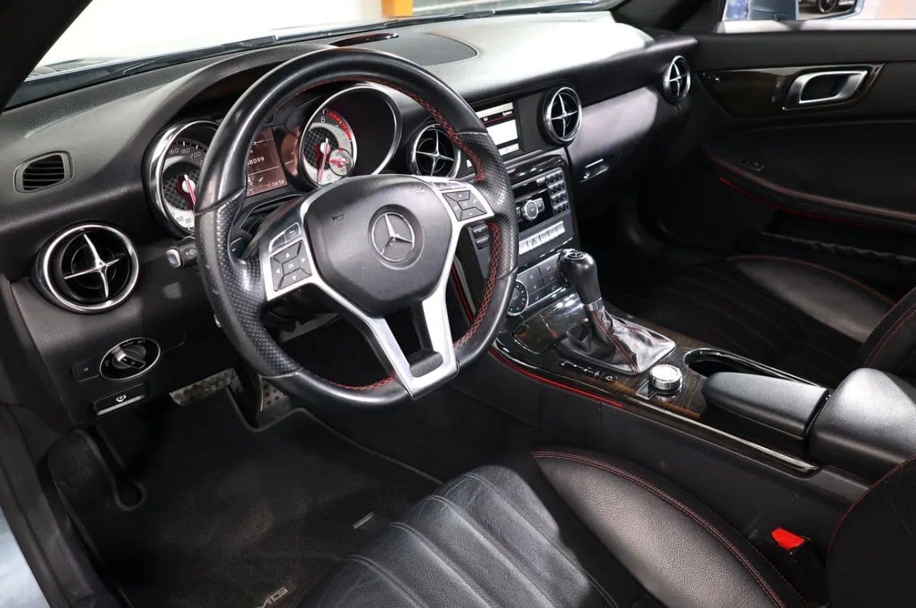 2012 Mercedes-Benz SLK 200 BlueEFFICIENCY -GCC specifications -Pristine condition  - Thumbnail 10