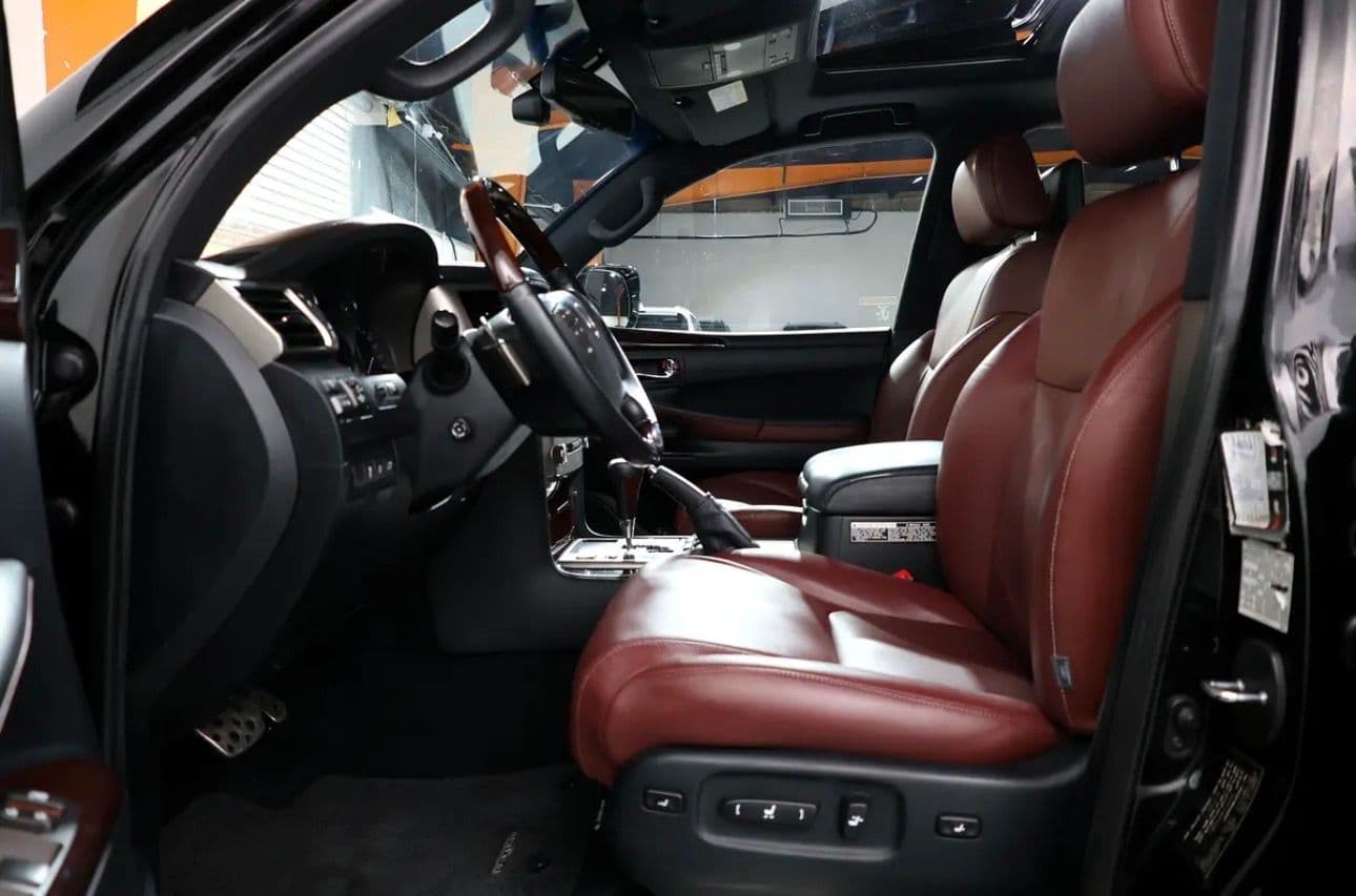 2015 Lexus LX 570 Signature -GCC Specs-219000km-Pristine condition - Thumbnail 9