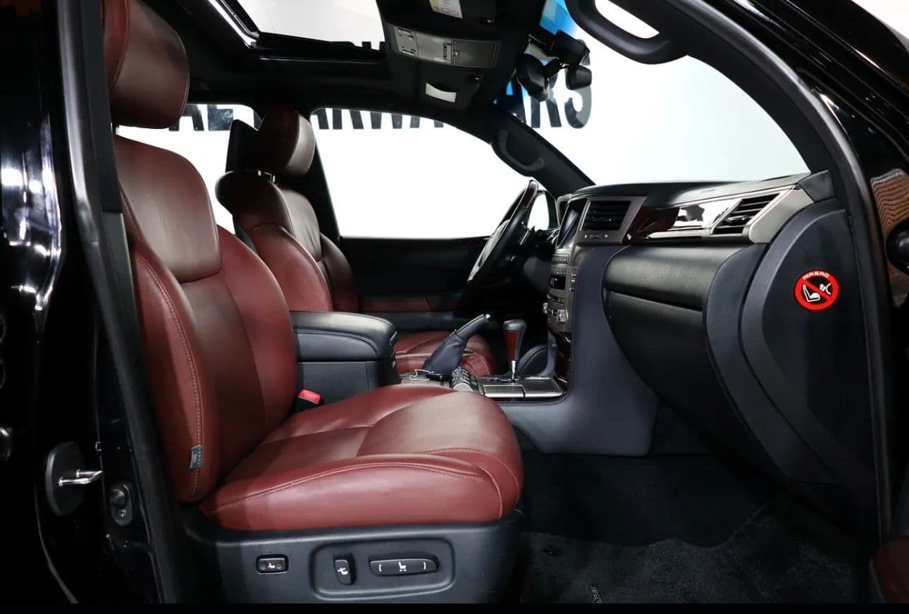2015 Lexus LX 570 Signature -GCC Specs-219000km-Pristine condition - Thumbnail 12
