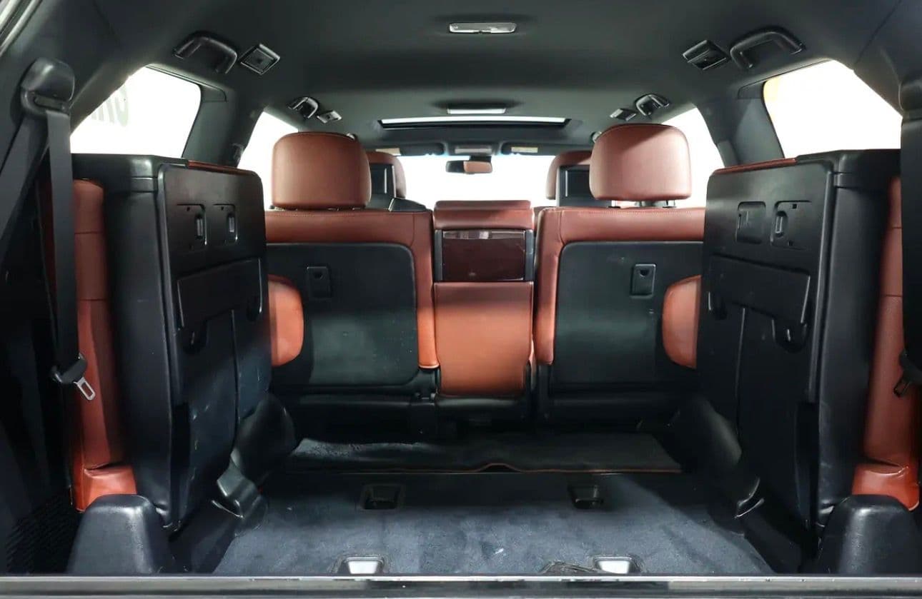 2015 Lexus LX 570 Signature -GCC Specs-219000km-Pristine condition - Thumbnail 17