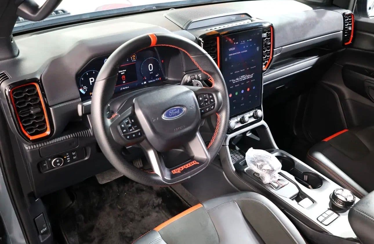 Ford Ranger Raptor 2025 GCC Specs  Under warranty & service - Thumbnail 10