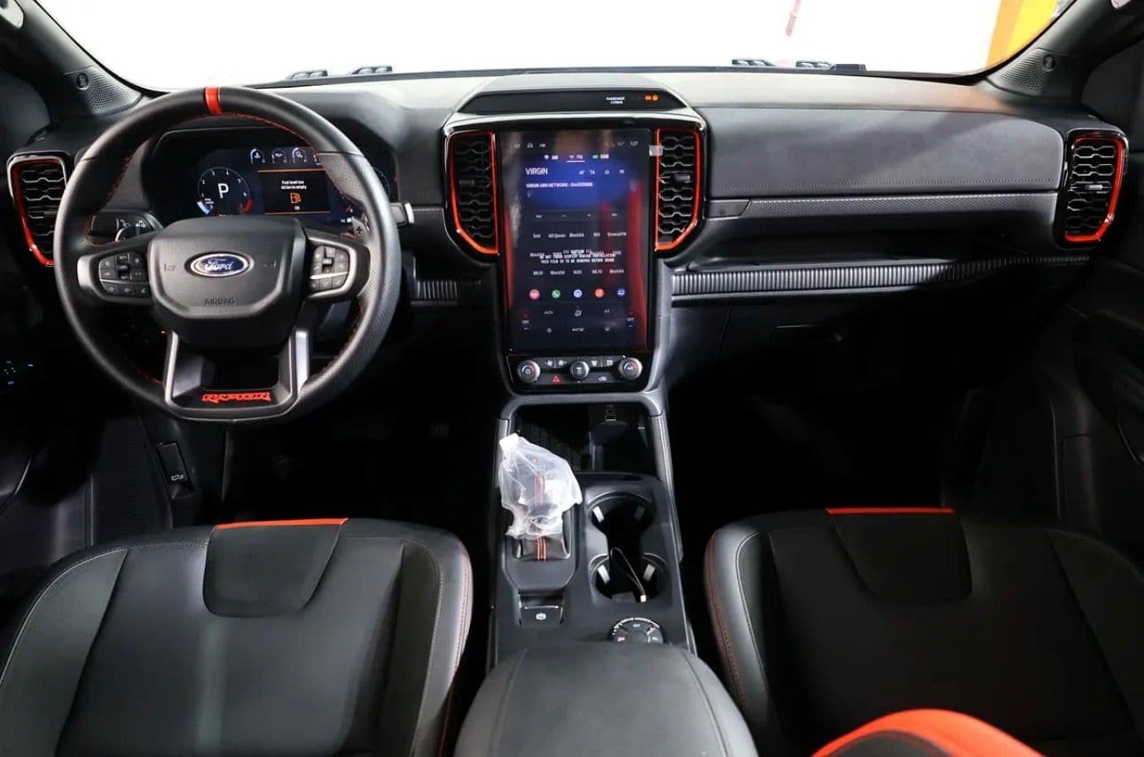 Ford Ranger Raptor 2025 GCC Specs  Under warranty & service - Thumbnail 11
