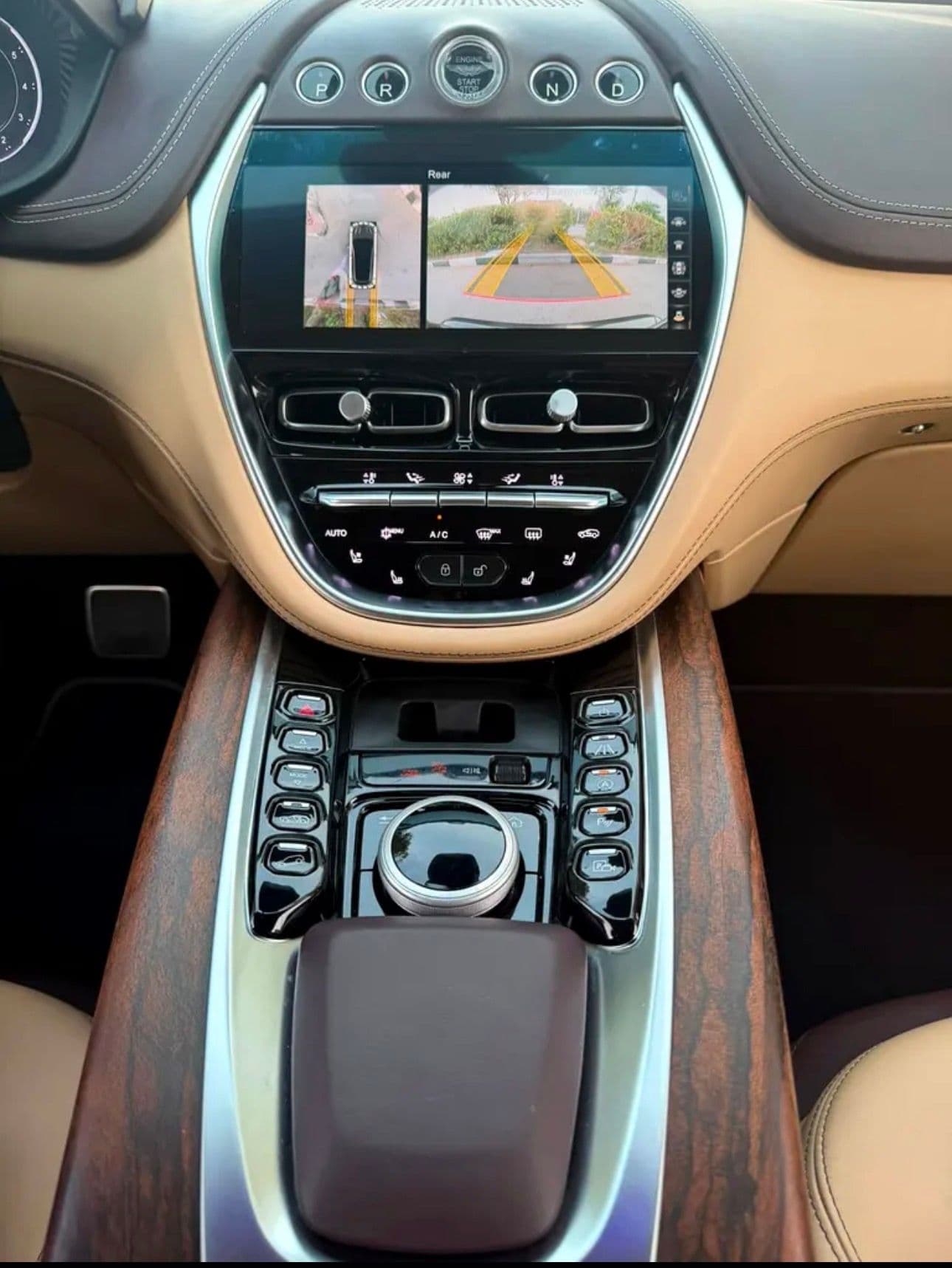Aston martin DBX 550-2022-American specs - Thumbnail 11