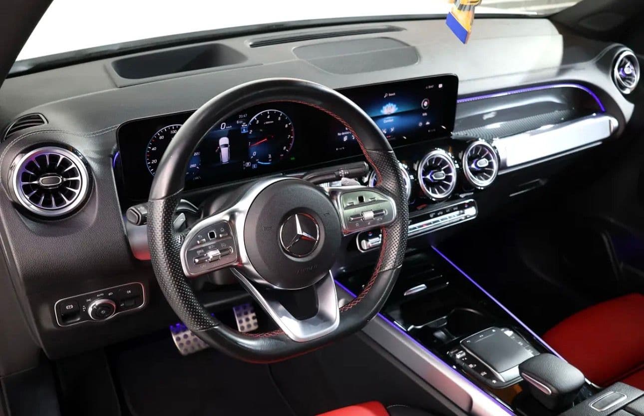 2023 Mercedes GLB 250 4MATIC I GARGASH WARRANTY + SERVICE CONTRACT  | GCC Specs I ACCIDENTS FREE - Thumbnail 10
