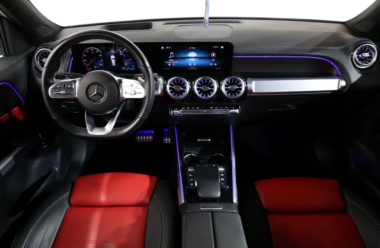 2023 Mercedes GLB 250 4MATIC I GARGASH WARRANTY + SERVICE CONTRACT  | GCC Specs I ACCIDENTS FREE - Thumbnail 11