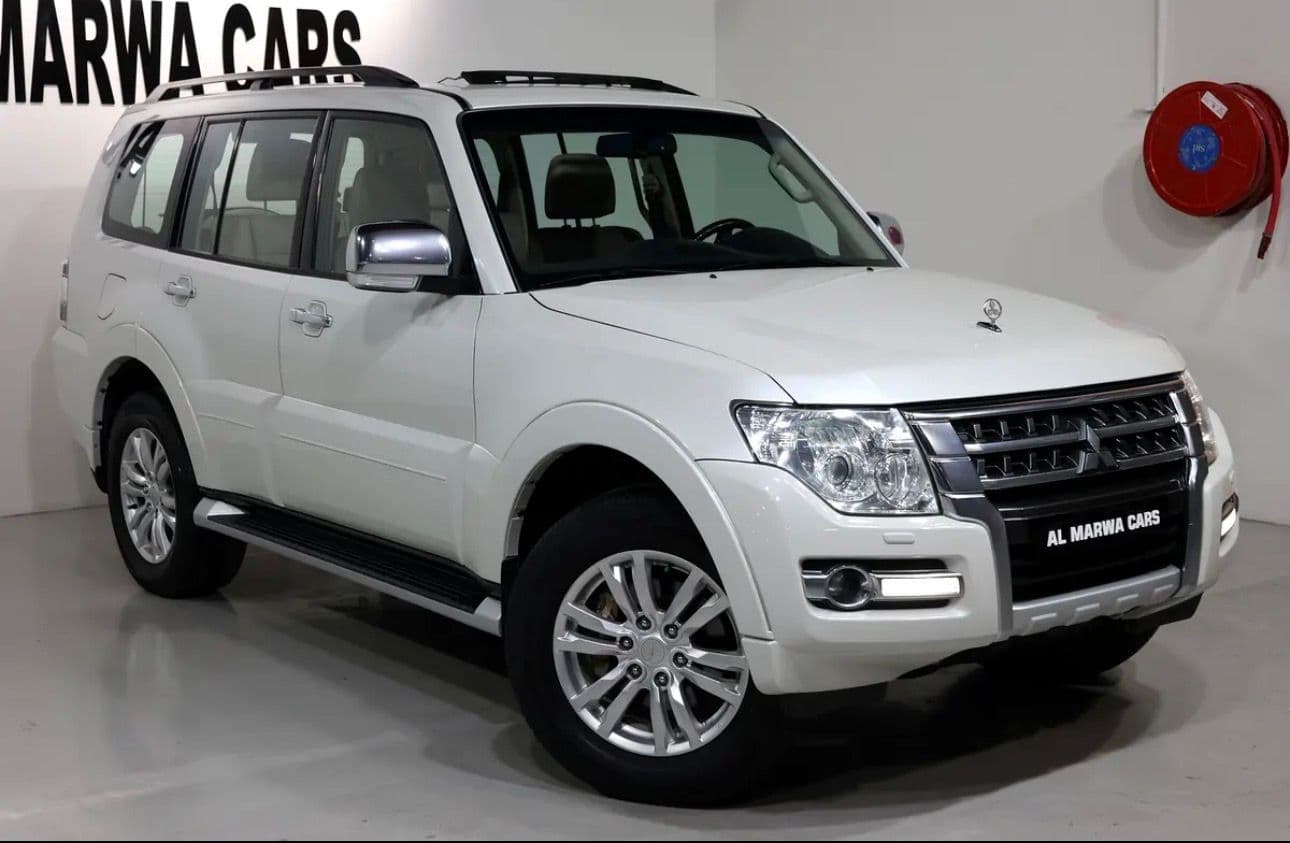 2016 Mitsubishi Pajero GLS Top Line  - accidents free -GCC Specs - Thumbnail 2