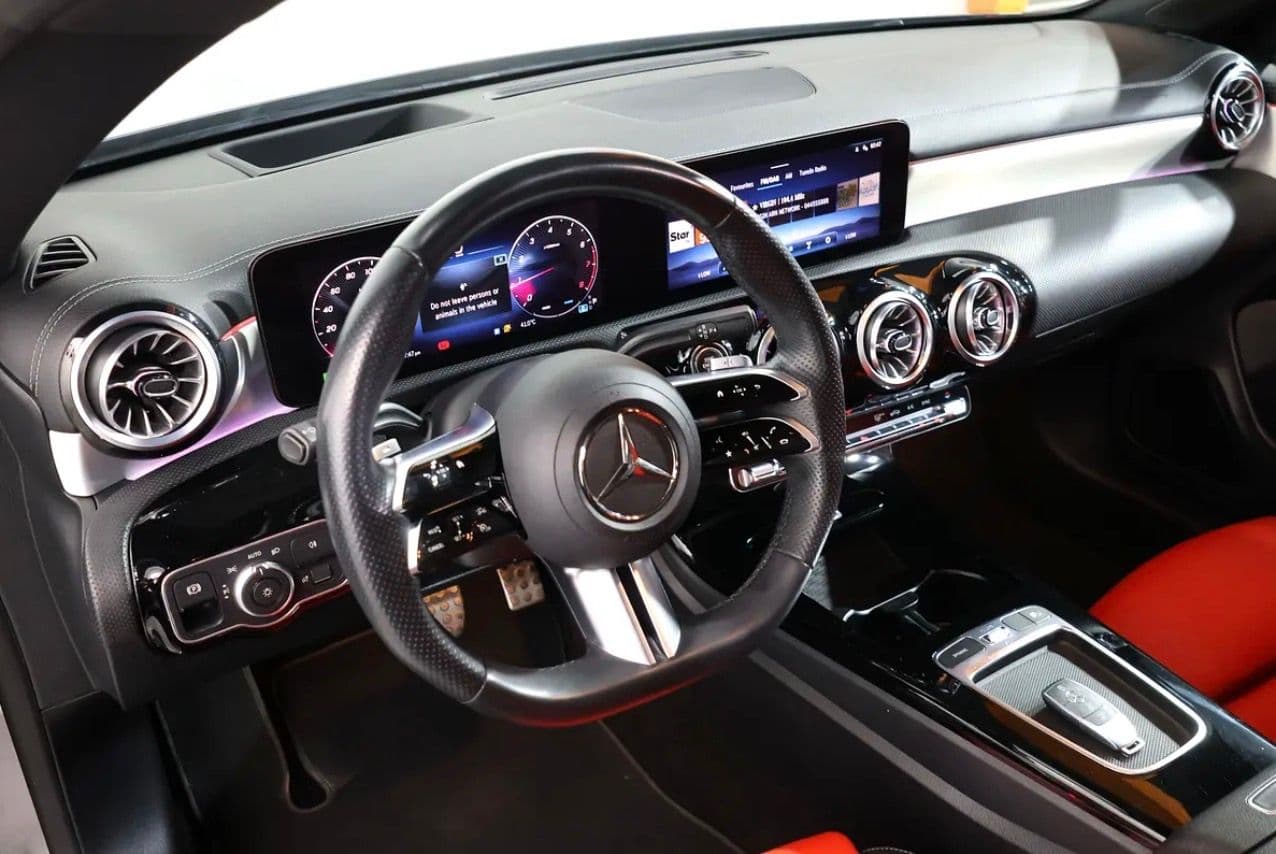 MERCEDES BENZ CLA250 4MATIC 2024 - Thumbnail 10