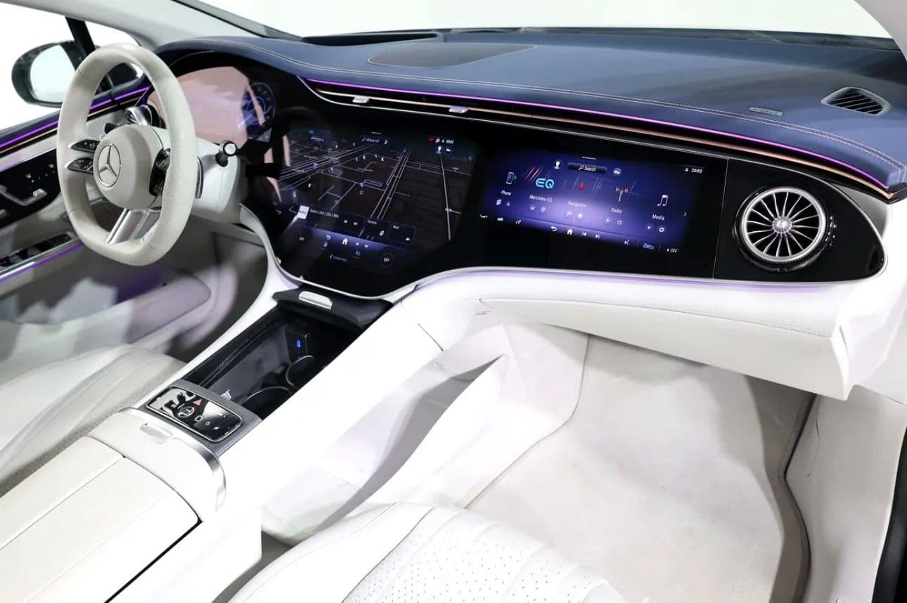 2024 Mercedes EQE 350+ 4MATIC I GCC Spec - Thumbnail 12