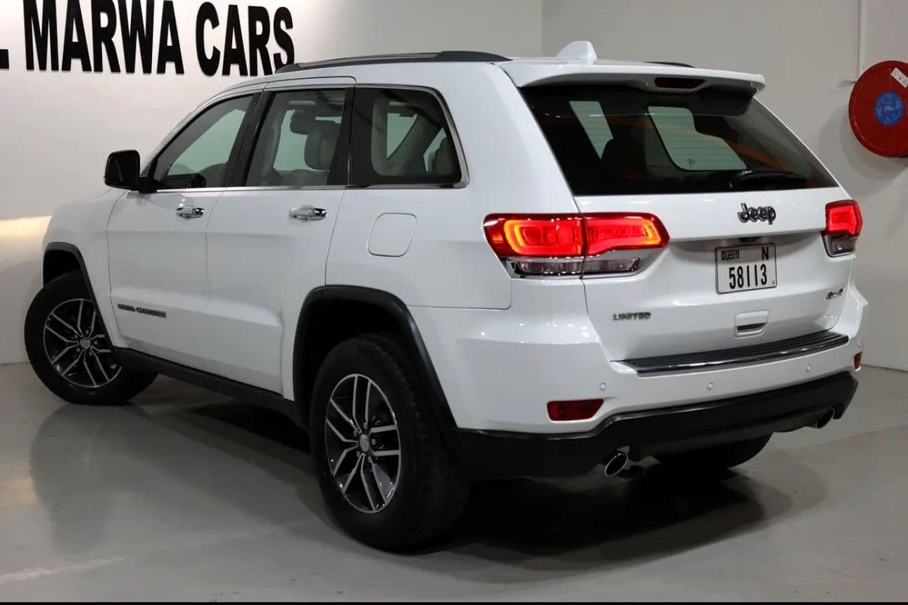 2018 Jeep Grand Cherokee Limited in excellent condition  - GCC  - Thumbnail 4