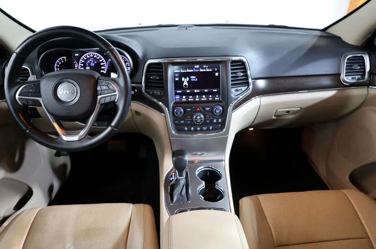 2018 Jeep Grand Cherokee Limited in excellent condition  - GCC  - Thumbnail 10