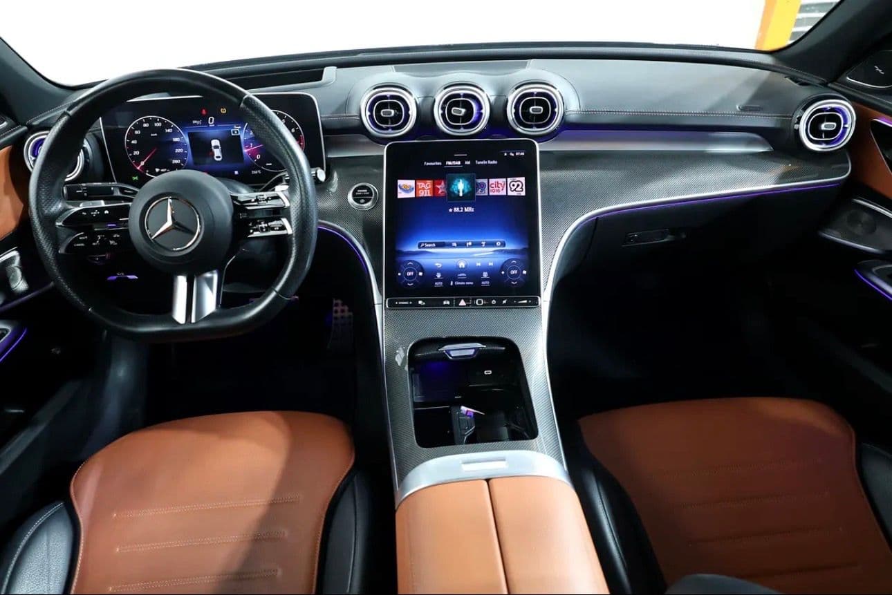 2024 Mercedes-Benz C200 -GCC specifications -54000 KM -UNDER WARRANTY & SERVICE CONTRACT  - Thumbnail 10