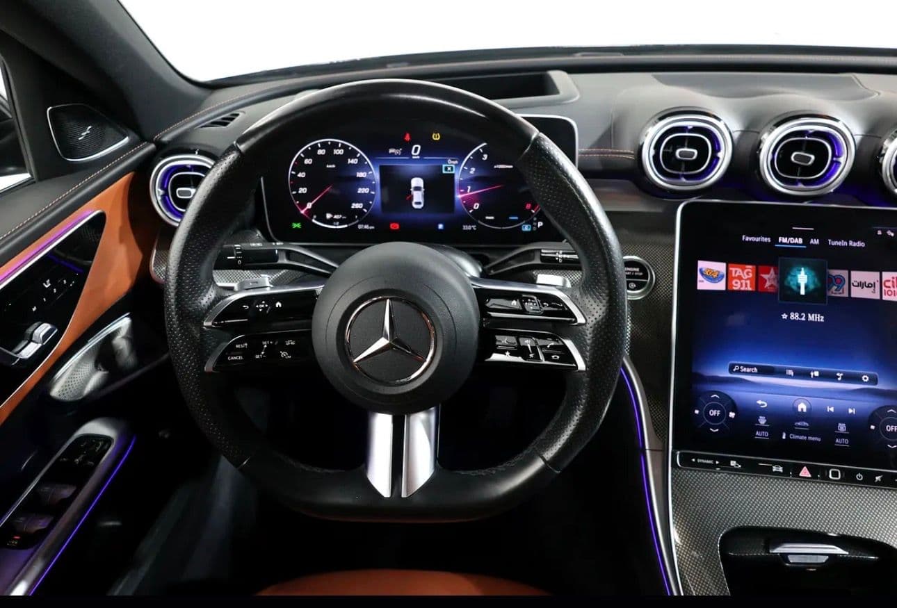 2024 Mercedes-Benz C200 -GCC specifications -54000 KM -UNDER WARRANTY & SERVICE CONTRACT  - Thumbnail 11