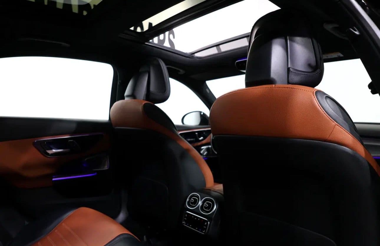 2024 Mercedes-Benz C200 -GCC specifications -54000 KM -UNDER WARRANTY & SERVICE CONTRACT  - Thumbnail 15