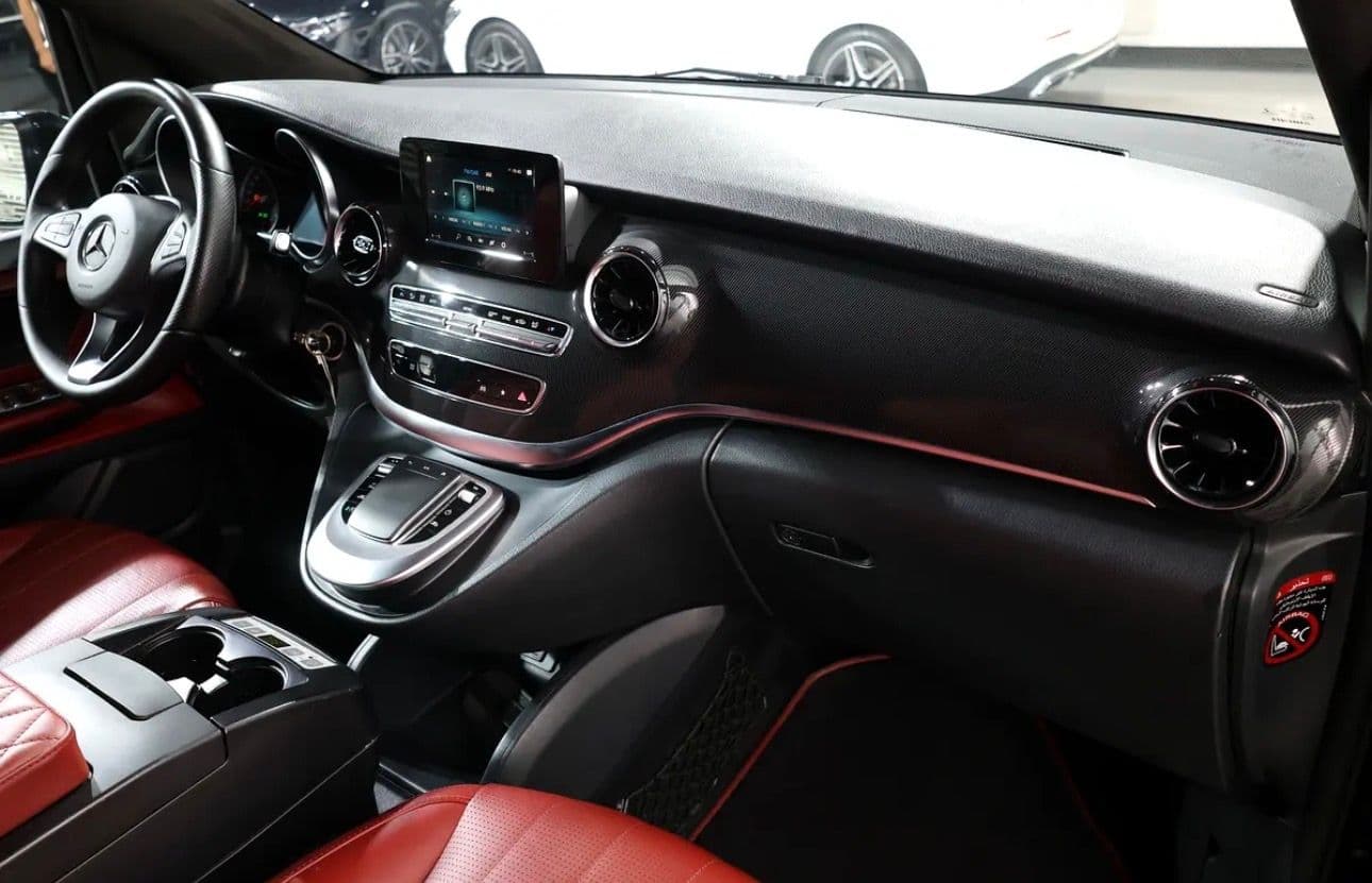 2021 Mercedes-Benz V250 Falcon Edition | GCC Specs  -233000KM -Full service history  - Thumbnail 10
