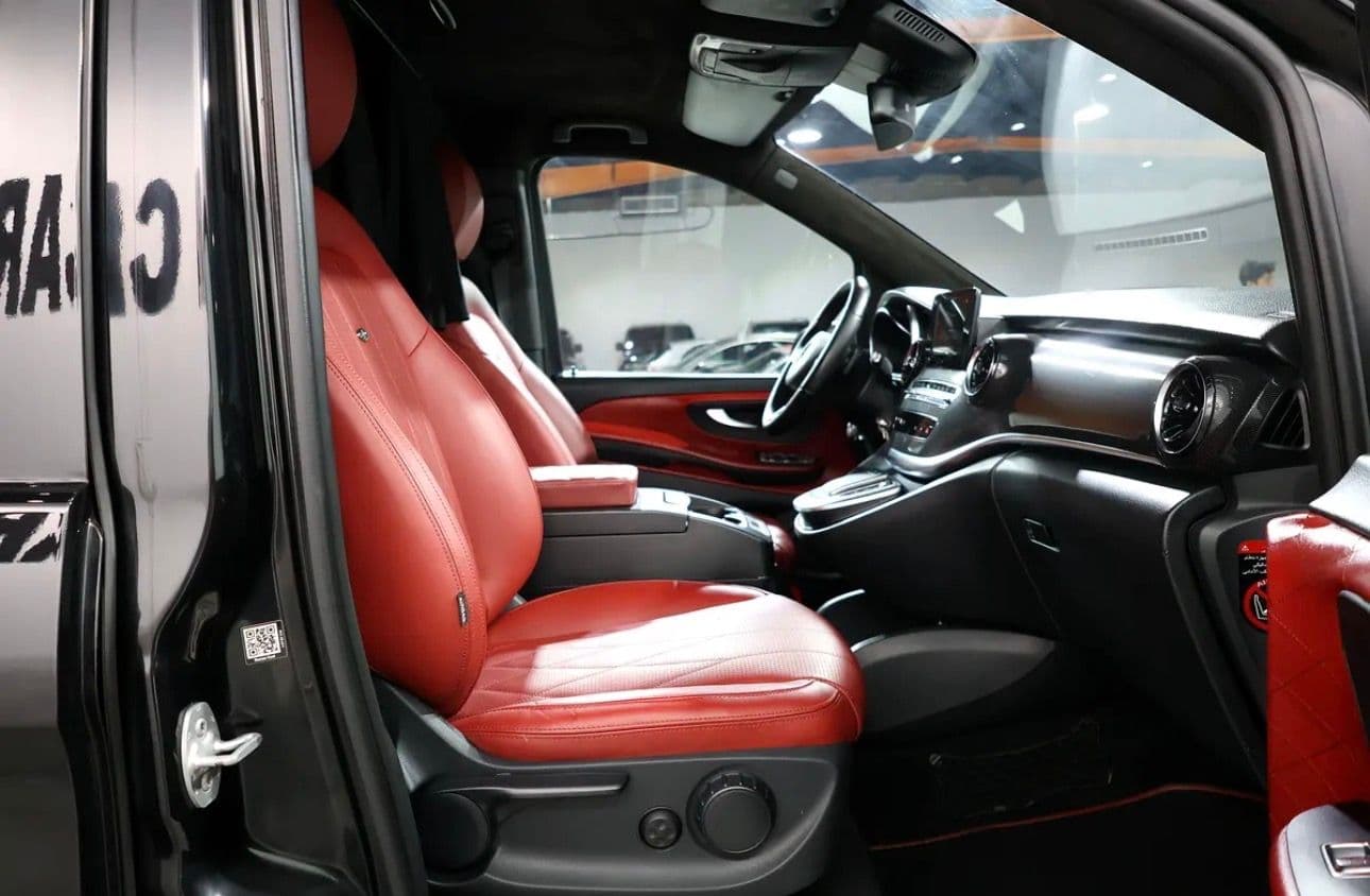 2021 Mercedes-Benz V250 Falcon Edition | GCC Specs  -233000KM -Full service history  - Thumbnail 11