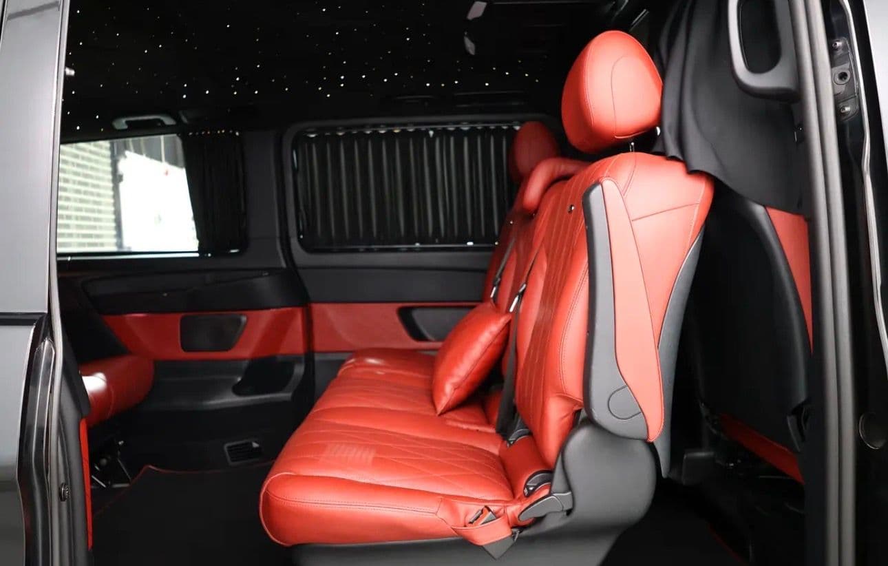 2021 Mercedes-Benz V250 Falcon Edition | GCC Specs  -233000KM -Full service history  - Thumbnail 13