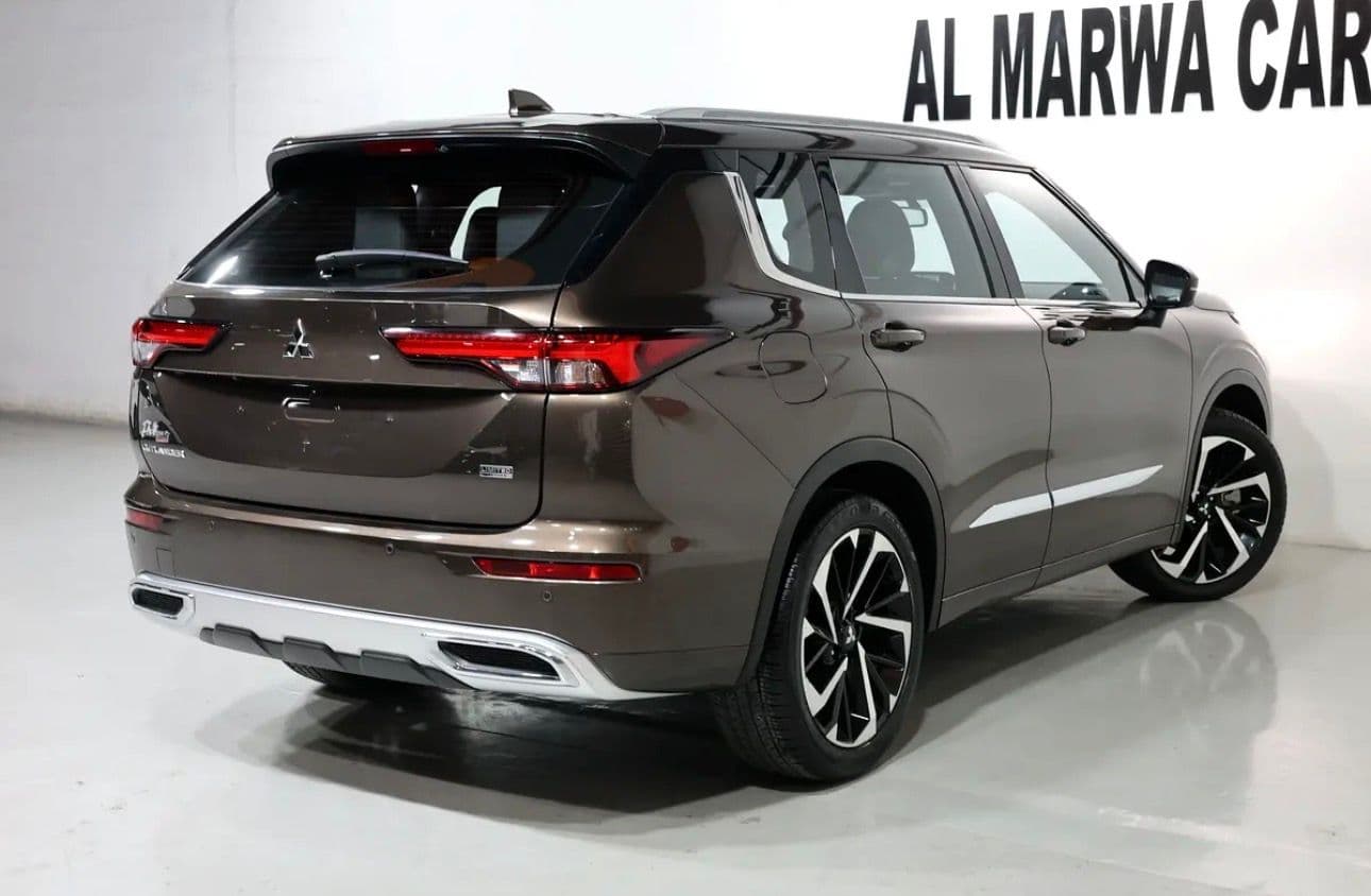 2024 Mitsubishi Outlander Limited Edition -GCC spec - SUV  -Under warranty & service - Thumbnail 4