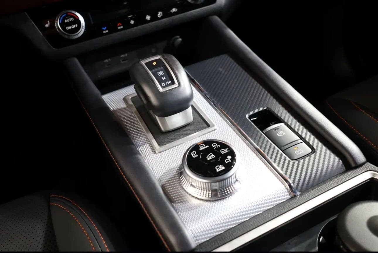 2024 Mitsubishi Outlander Limited Edition -GCC spec - SUV  -Under warranty & service - Thumbnail 13