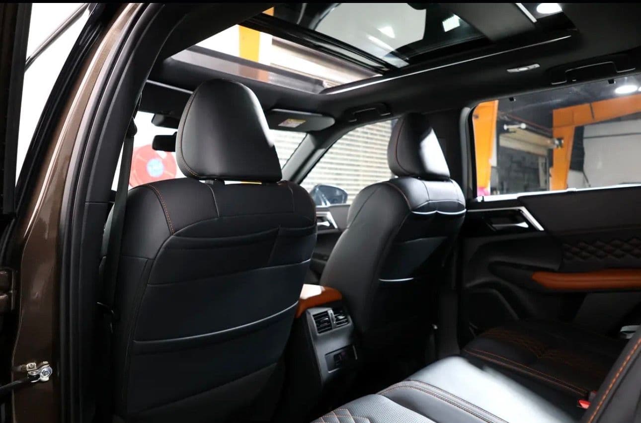 2024 Mitsubishi Outlander Limited Edition -GCC spec - SUV  -Under warranty & service - Thumbnail 16
