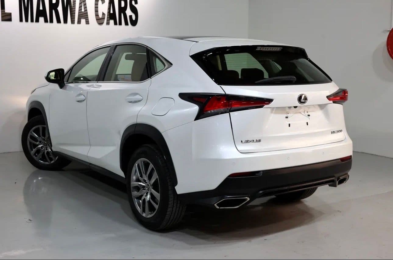 2020 Lexus NX 300 in excellent condition -GCC-specs -Full service history  - UNDER WARRANTY - Thumbnail 4