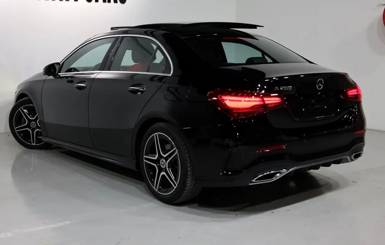 2024 Mercedes-Benz A 200 AMG -GCC Specifications -60,000KM -Under WARRANTY and SERVICE contract  - Thumbnail 4