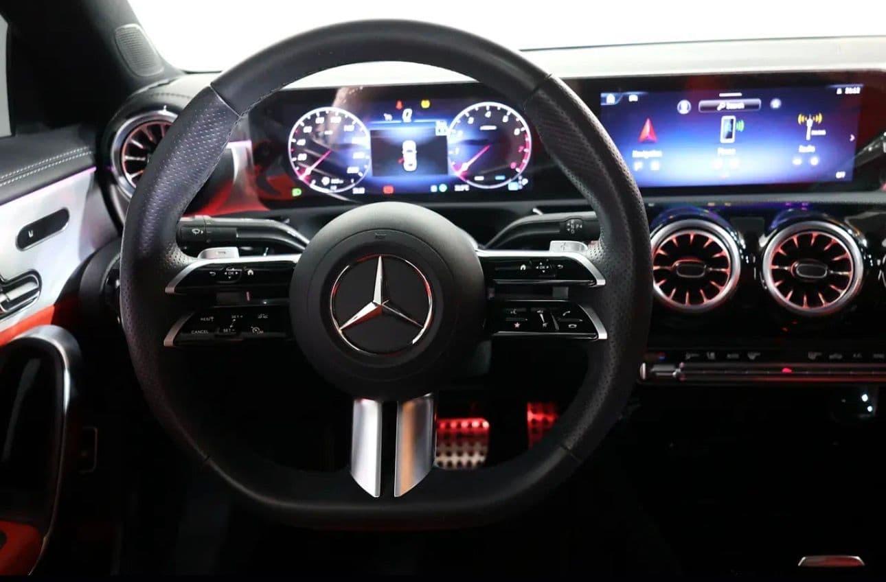 2025 Mercedes-Benz CLA 250 4MATIC-_Only 20000km - Thumbnail 11
