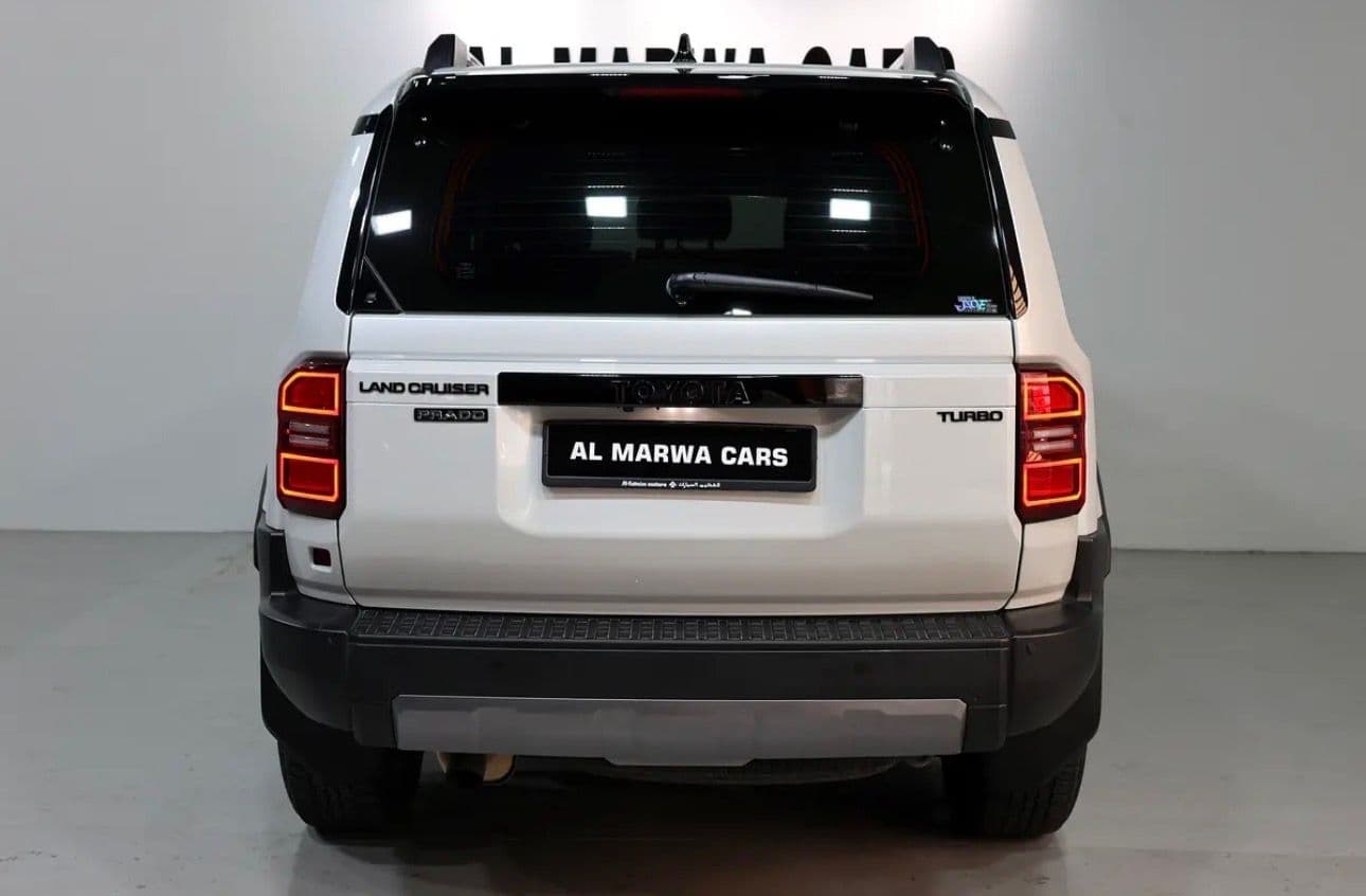 2025 Toyota Prado Adventure   - GCC FREE ACCIDENTS  Warranty and service CONTRACT included till 80,000Km - Thumbnail 6