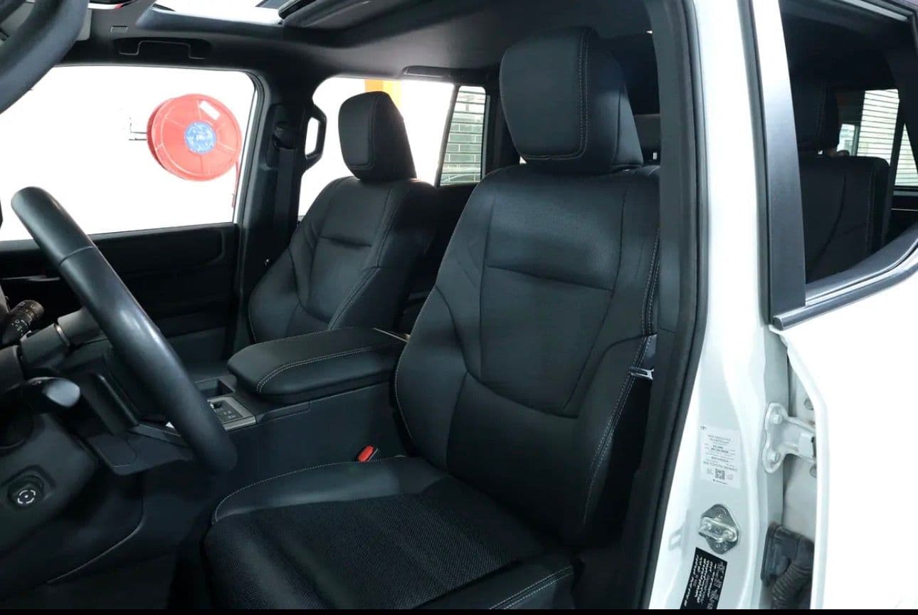 2025 Toyota Prado Adventure   - GCC FREE ACCIDENTS  Warranty and service CONTRACT included till 80,000Km - Thumbnail 8