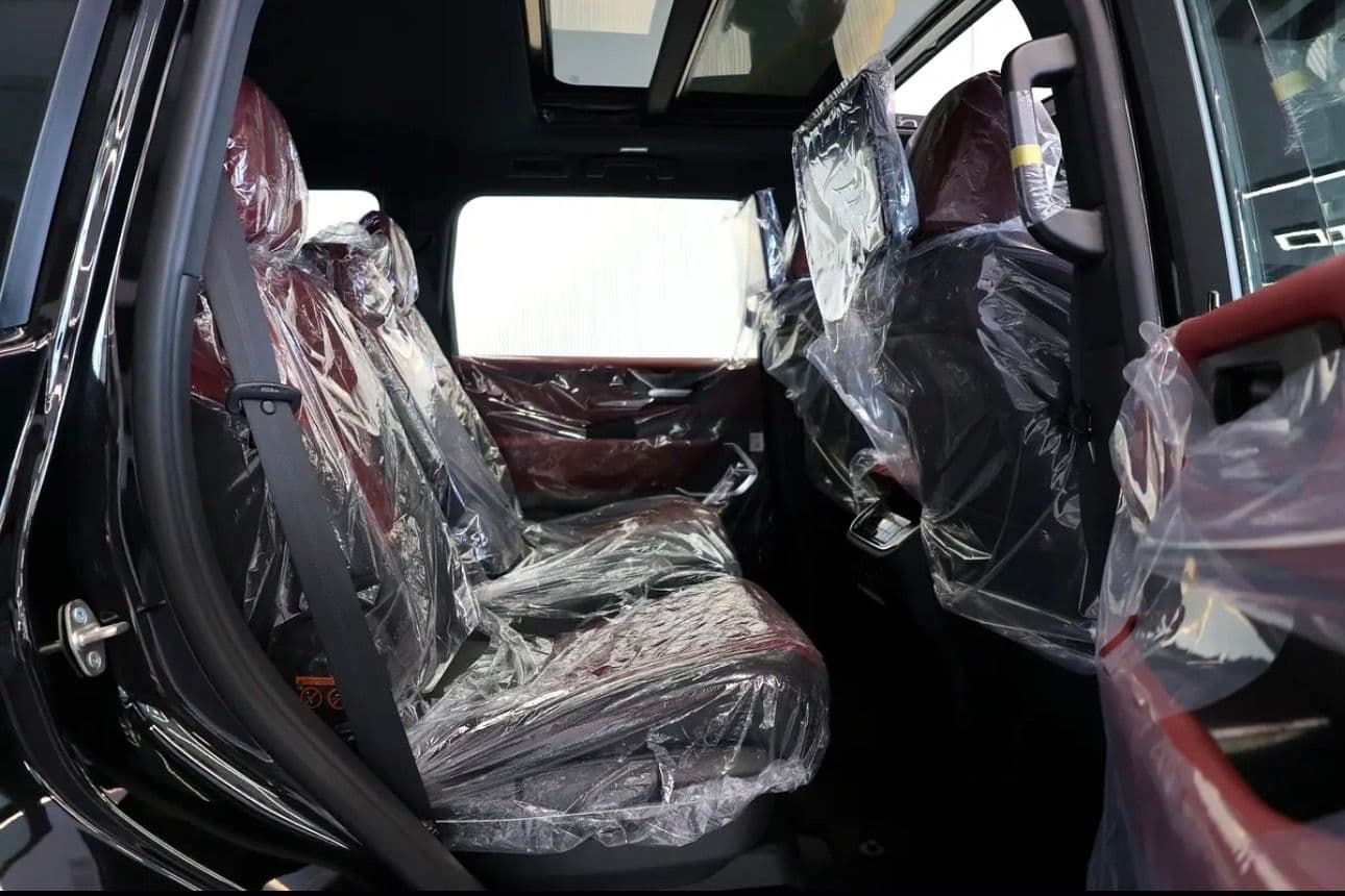 2026 Nissan Patrol LE Platinum. - SUV comes with full GCC specifications --5 years WARRANTY from Al Rostamani  - Thumbnail 11