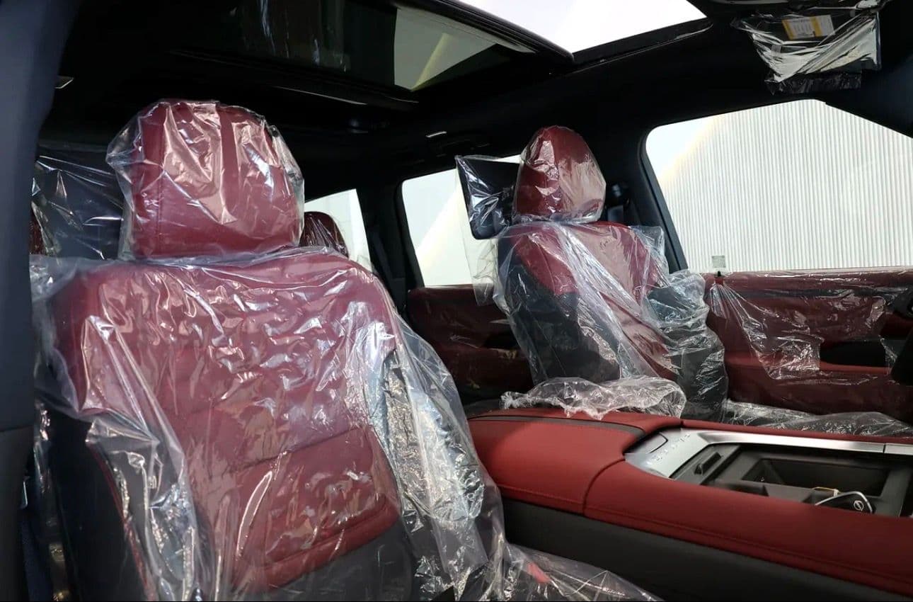 2026 Nissan Patrol LE Platinum. - SUV comes with full GCC specifications --5 years WARRANTY from Al Rostamani  - Thumbnail 15