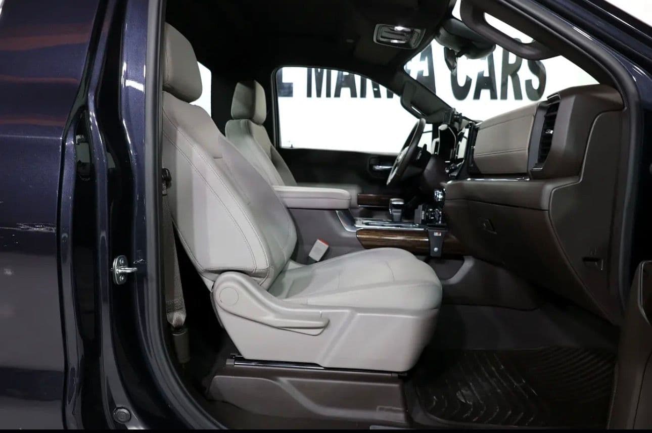 2024 GMC Sierra 1500 Elevation - Elevation with X31 Off-Road Package - GCC spec  - Thumbnail 14