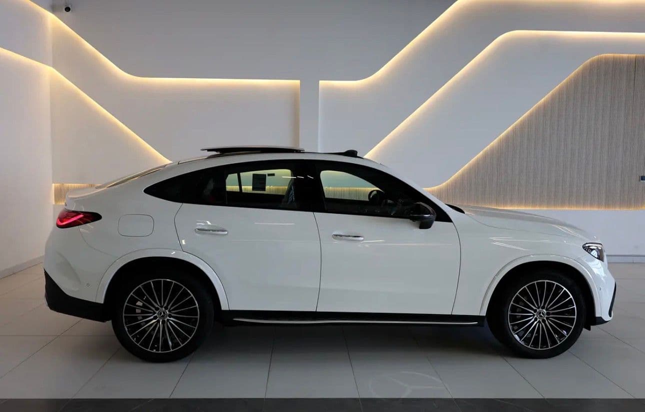 MERCEDES-BENZ -GLC COUPE 2026  -GLC 200 -4Matic  - 2026  -COLOR AVAILABLE INTERIOR : ( CAMEL COLOR AND RED ) Kilometers: 0Km - Thumbnail 7