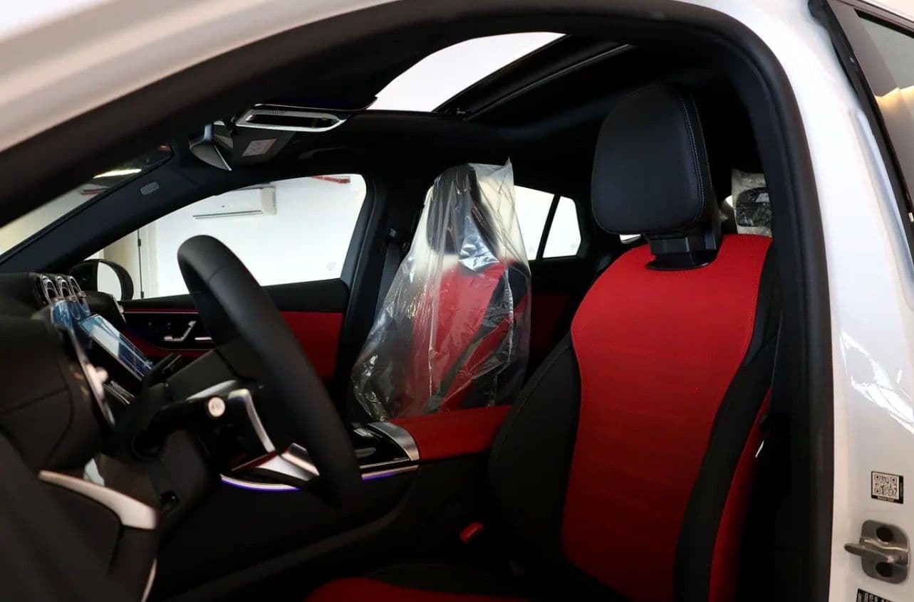 MERCEDES-BENZ -GLC COUPE 2026  -GLC 200 -4Matic  - 2026  -COLOR AVAILABLE INTERIOR : ( CAMEL COLOR AND RED ) Kilometers: 0Km - Thumbnail 11