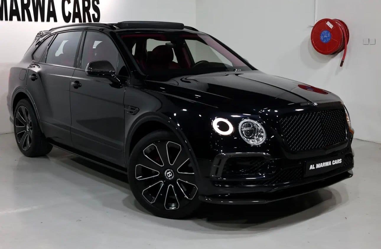 Experience the pinnacle of luxury with this 2018 Bentley Bentayga W12 Mulliner -GCC-spec masterpiece  - Thumbnail 2