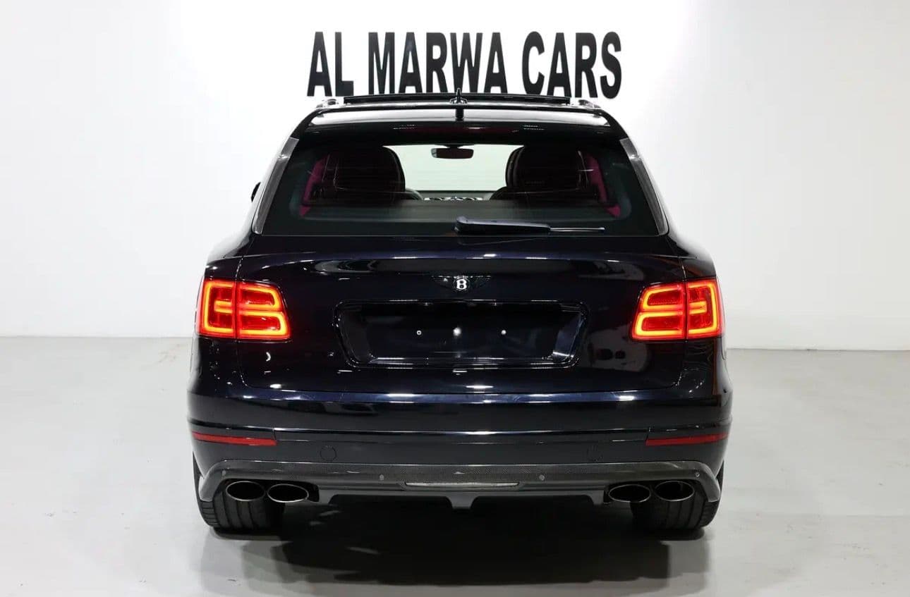 Experience the pinnacle of luxury with this 2018 Bentley Bentayga W12 Mulliner -GCC-spec masterpiece  - Thumbnail 6