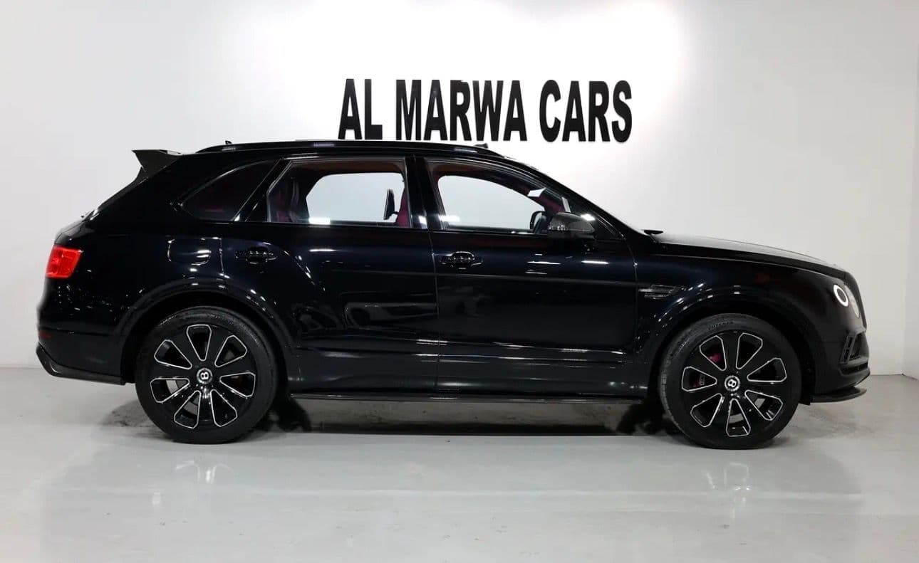 Experience the pinnacle of luxury with this 2018 Bentley Bentayga W12 Mulliner -GCC-spec masterpiece  - Thumbnail 7