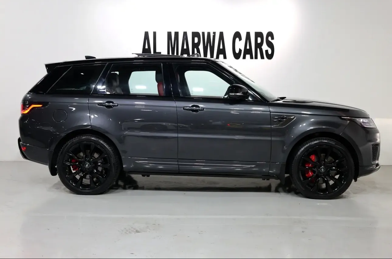 2021 Land Rover Range Rover Sport HST  - immaculate condition -full service history - GCC-spec luxury SUV  - Thumbnail 4