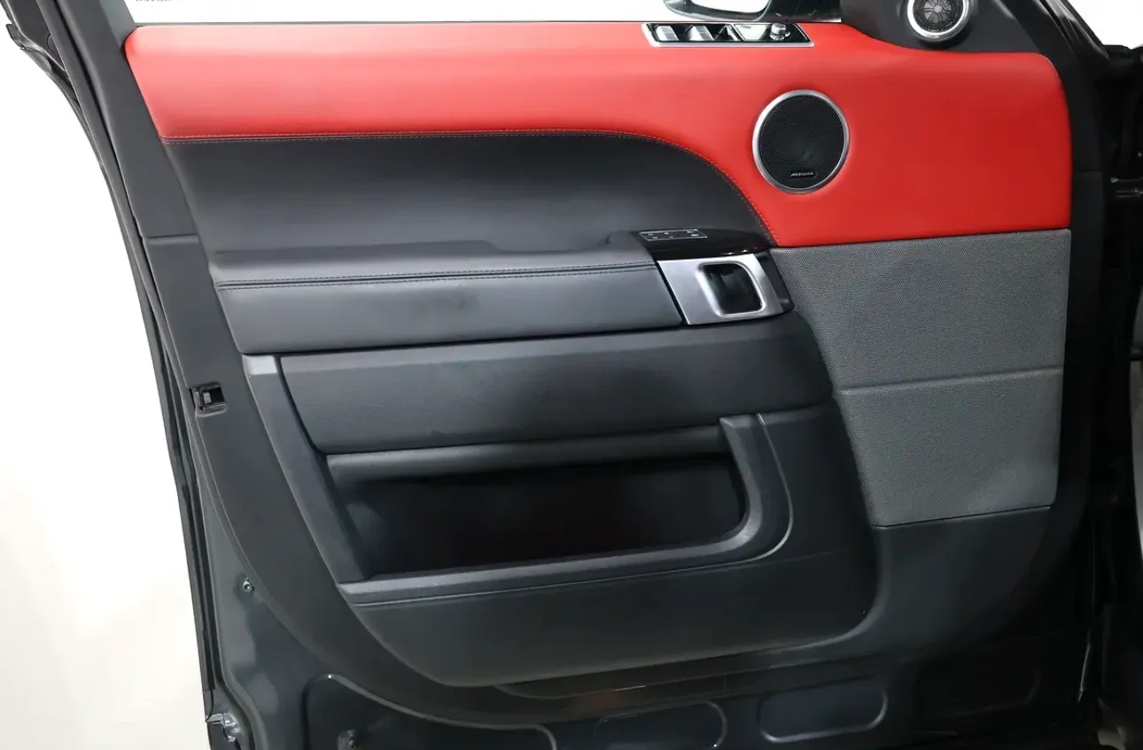 2021 Land Rover Range Rover Sport HST  - immaculate condition -full service history - GCC-spec luxury SUV  - Thumbnail 7