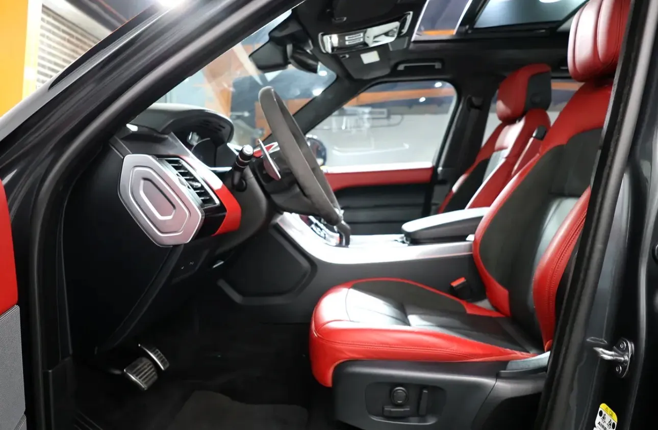 2021 Land Rover Range Rover Sport HST  - immaculate condition -full service history - GCC-spec luxury SUV  - Thumbnail 8