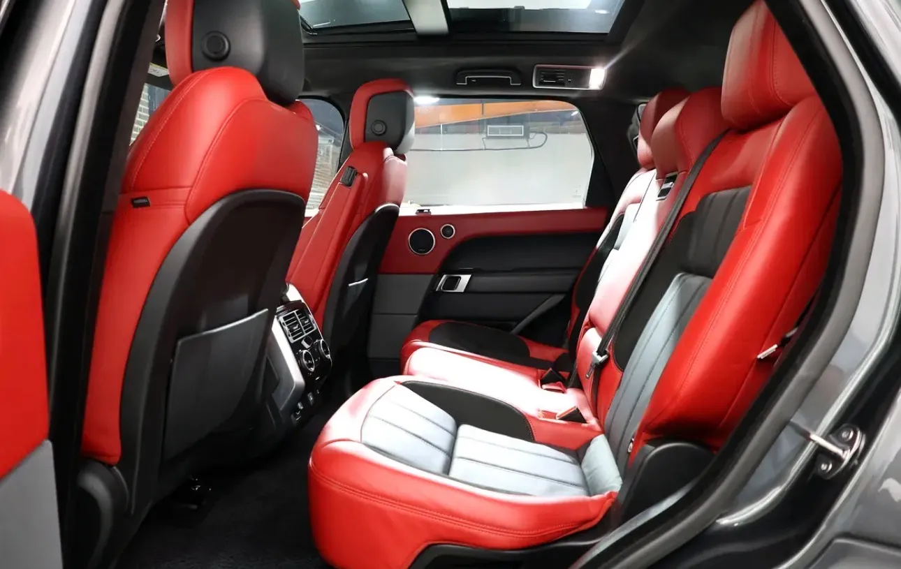 2021 Land Rover Range Rover Sport HST  - immaculate condition -full service history - GCC-spec luxury SUV  - Thumbnail 19