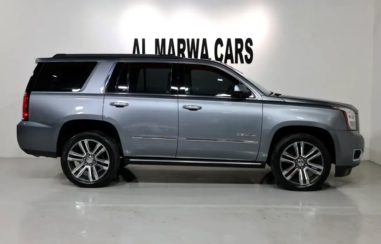 2020 GMC Yukon Denali in pristine condition - GCC spec SUV - Thumbnail 5