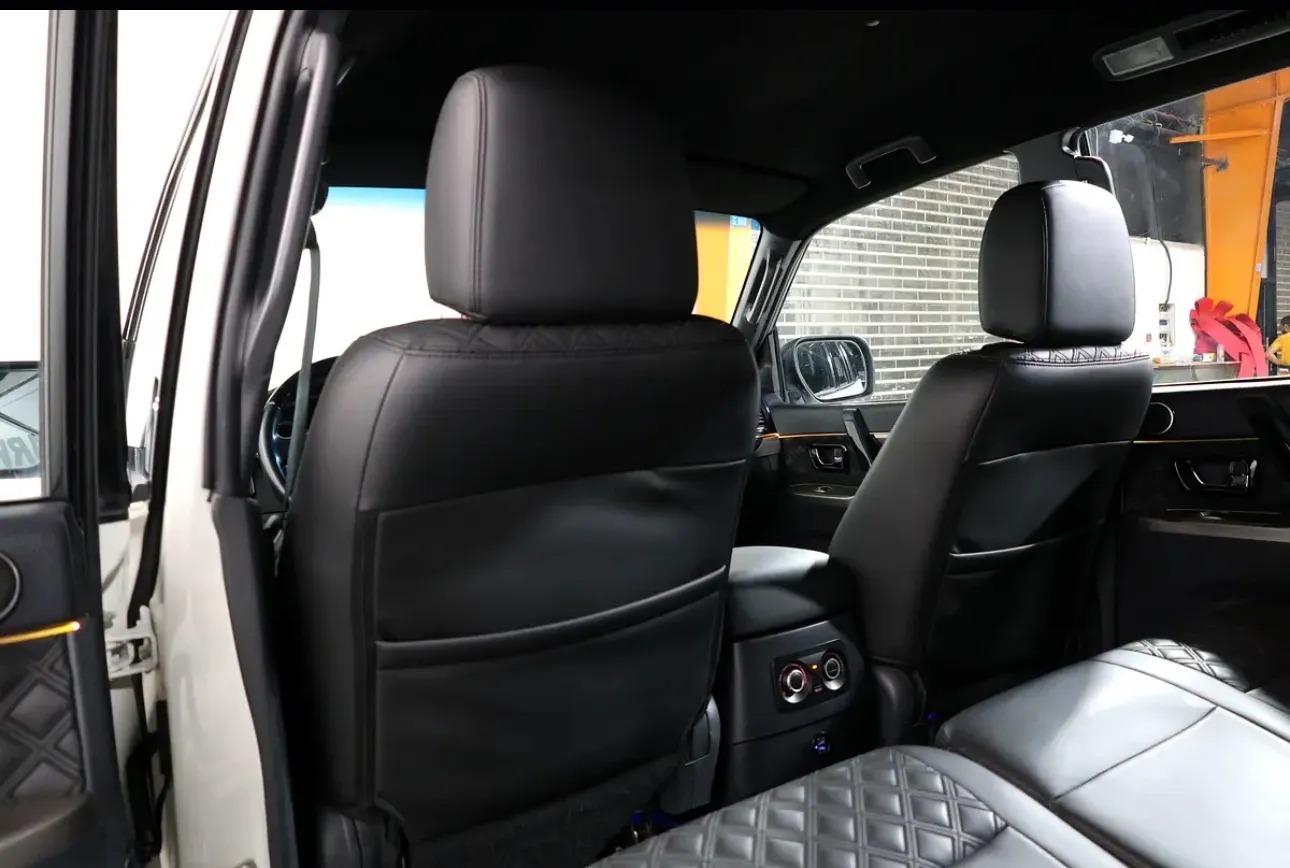 2020 Mitsubishi Pajero Signature Edition-GCC specs - Thumbnail 16